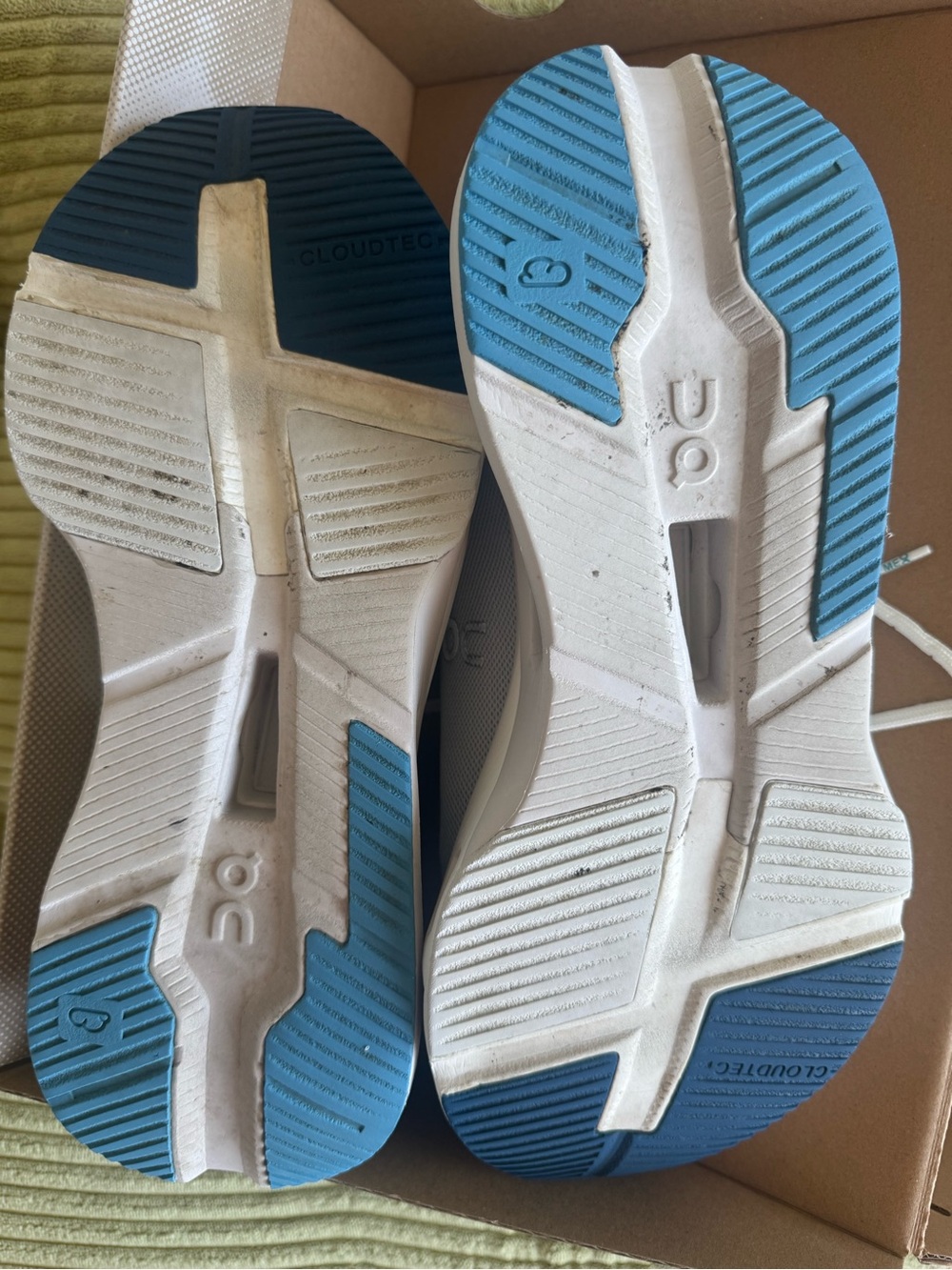 On Running Cloudtec women’s Running Shoes - White & Blue Outsole - Picture 3 of 5
